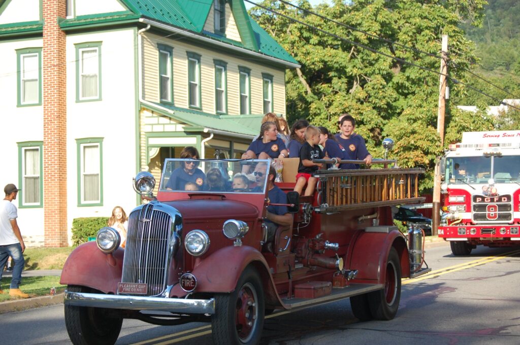 1936 Dodge / American LaFrance Pumper Pleasant Gap Fire Company